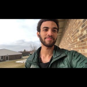 Meet your Posher, Devin